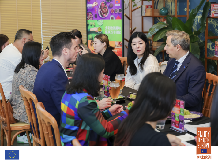 Tasting of meal kit dishes by the media